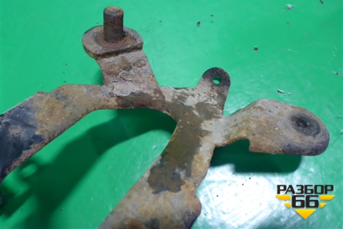 Кронштейн воздушного фильтра (MR993559) для Mitsubishi Grandis с 2004г (Грандис)