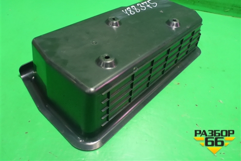 Ящик инструментальный (правый) (MR996260) для Mitsubishi Grandis с 2004г (Грандис)