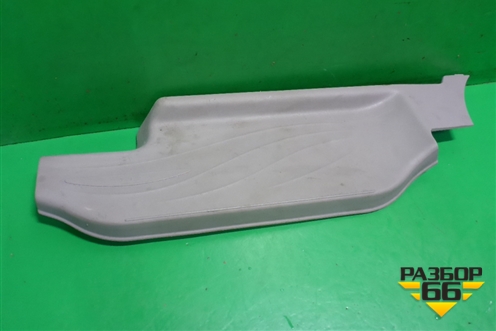 Накладка порога внутренняя заднего левого (MR576167) для Mitsubishi Grandis с 2004г (Грандис)