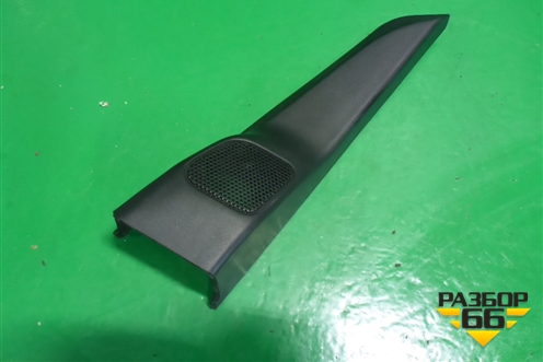 Накладка двери передней правой уголок (MN151790) для Mitsubishi Grandis с 2004г (Грандис)