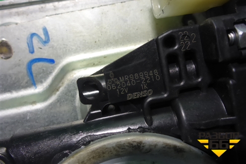 Стеклоподъёмник электрический задний левый (MR989948) для Mitsubishi Grandis с 2004г (Грандис)