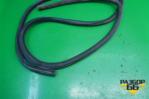 Уплотнитель двери (передней правой) для Ford Focus 1 с 1998-2004г (Фокус)