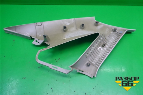 Обшивка стойки задняя верхняя правая (седан) (98ABF31010BMW) для Ford Focus 1 с 1998-2004г (Фокус)