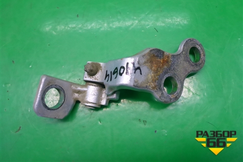 Петля двери задней правой верхняя (XS4AA26800) для Ford Focus 1 с 1998-2004г (Фокус)