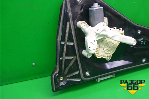 Стеклоподъёмник электрический задний правый (CVH500020) для Land Rover Discovery 3 с 2004-2009г (Дискавери)