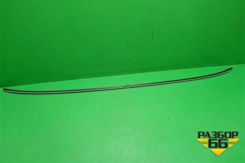 Молдинг лобового стекла нижний (новый) (5615333010) для Toyota Camry V70 с 2017г (Камри)