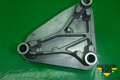 Кронштейн ролика (4R8Q8680CB) для Land Rover Discovery 4 с 2009-2016г (Дискавери)