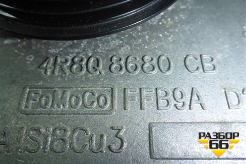 Кронштейн ролика (4R8Q8680CB) для Land Rover Discovery 4 с 2009-2016г (Дискавери)