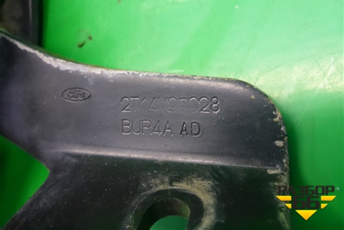 Ролик двери сдвижной верхний (2T14V25028) для Ford Transit Connect c 2002г (Транзит Коннект)