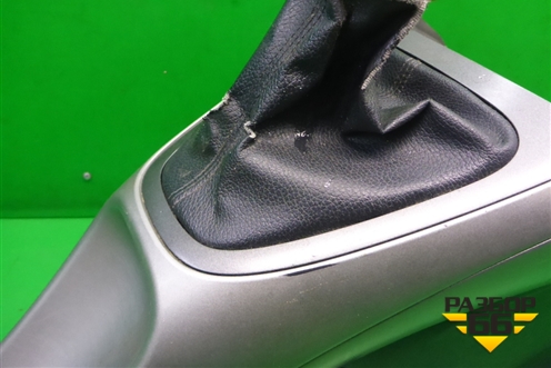 Консоль для Toyota Auris с 2006-2012г (Аурис)