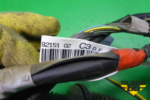 Проводка двери передней правой (8215102C30) для Toyota Auris с 2006-2012г (Аурис)