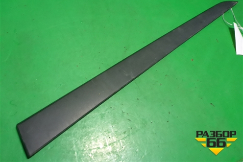 Накладка двери передней правой (X-Line) (87714H0500) для Kia Rio с 2017г (Рио 4)