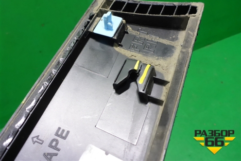 Накладка двери передней правой (X-Line) (87714H0500) для Kia Rio с 2017г (Рио 4)