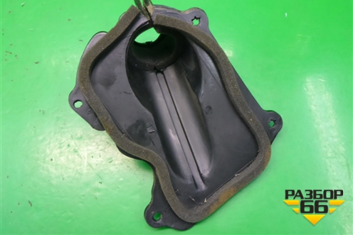 Кожух рулевой колонки (нижний на пол) (572562E000) для Hyundai Tucson с 2004-2010г (Туксон)