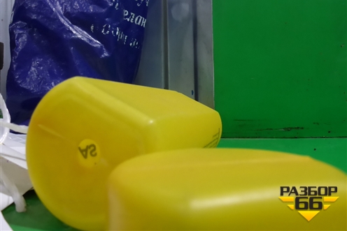 Накладка двери передней правой (4M0853960B) для Audi Q7 c 2015г (Ку 7)