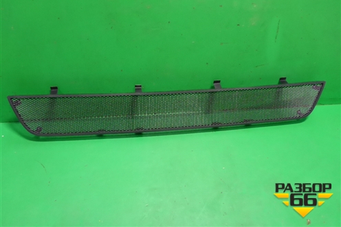 Решетка в передний бампер центральная (после 2010г сетка новая) для Skoda Fabia с 2007-2014г (Фабия)