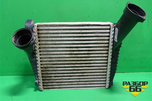 Интеркулер (7P6145804A) для Volkswagen Touareg с 2010-2018г (Туарег)