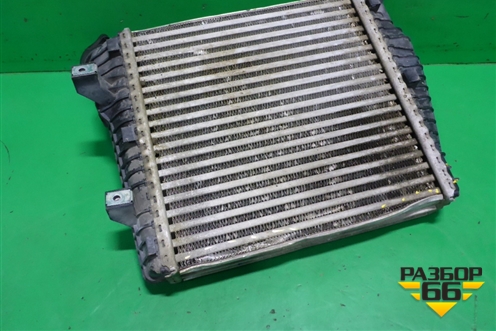 Интеркулер (7P6145804A) для Volkswagen Touareg с 2010-2018г (Туарег)