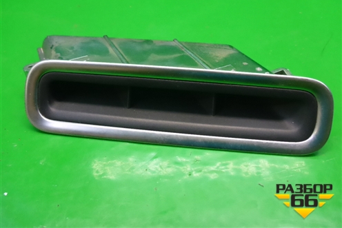 Дефлектор воздушный правый (верхний) (30755425) для Volvo XC70 с 2007г (ХС70)