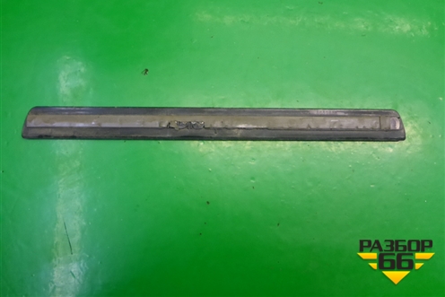 Накладка порога внутренняя переднего левого (в проём) (8659960) для Volvo XC70 с 2007г (ХС70)