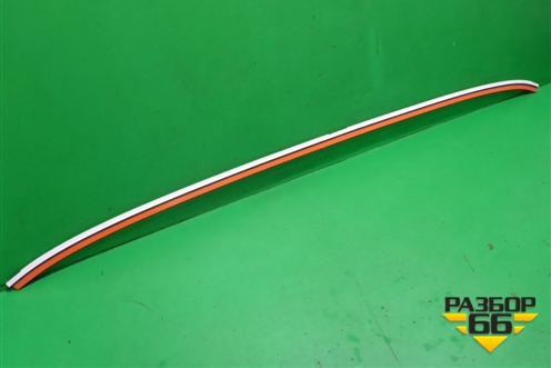 Молдинг лобового стекла нижний (новый) (5615333010) для Toyota Camry V70 с 2017г (Камри)