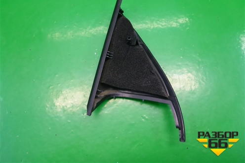 Накладка двери передней правой уголок для Porsche Cayenne с 2003-2010г (Каен)