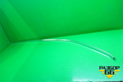 Молдинг крыши правый (над дверями) для Volkswagen Touareg c 2002-2010г (Туарег)