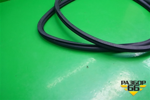 Уплотнитель двери задней правой для Porsche Cayenne с 2003-2010г (Каен)