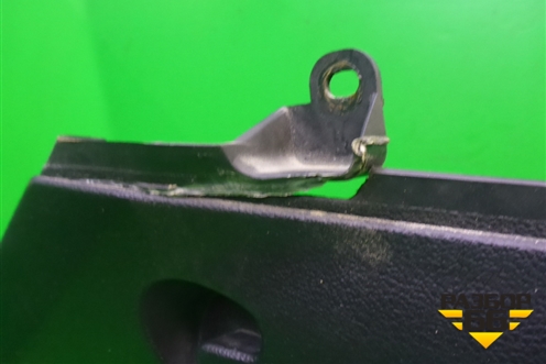 Обшивка багажника левая (нижняя) для Porsche Cayenne с 2003-2010г (Каен)