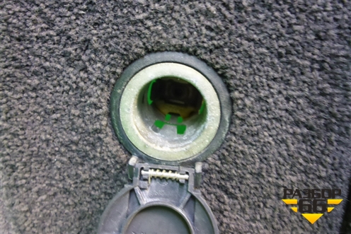 Обшивка багажника левая (нижняя) для Porsche Cayenne с 2003-2010г (Каен)