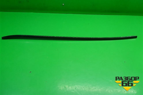 Молдинг лобового стекла правый для Porsche Cayenne с 2003-2010г (Каен)