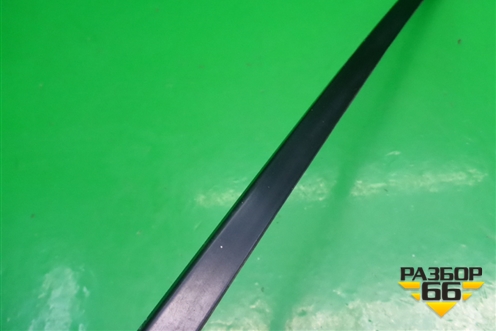 Молдинг лобового стекла левый для Porsche Cayenne с 2003-2010г (Каен)