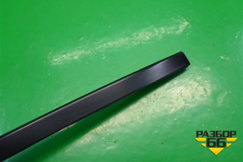 Молдинг лобового стекла левый для Porsche Cayenne с 2003-2010г (Каен)