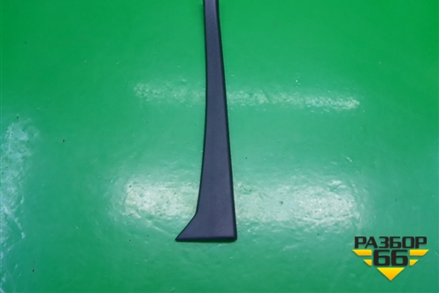 Накладка на торпедо (вертикальная правая) (7L0868240B) для Porsche Cayenne с 2003-2010г (Каен)