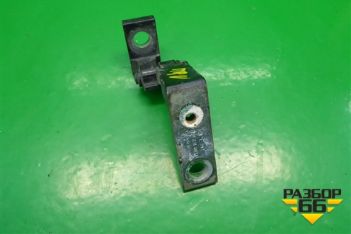 Петля двери передней правой верхняя (7L0831402B) для Porsche Cayenne с 2003-2010г (Каен)