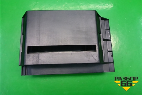 Кронштейн (блока электронного) (7L0927131D) для Porsche Cayenne с 2003-2010г (Каен)