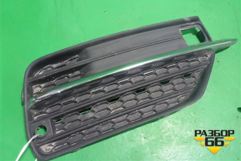 Решетка в передний бампер правая (до 2019г под парктроник) (31383442) для Volvo XC90 с 2015г (ХС90)