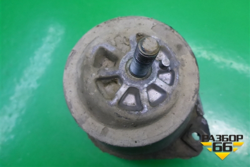 Опора двигателя правая (4.8л M4801) для Porsche Cayenne с 2003-2010г (Каен)