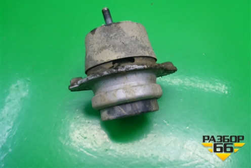 Опора двигателя правая (4.8л M4801) для Porsche Cayenne с 2003-2010г (Каен)