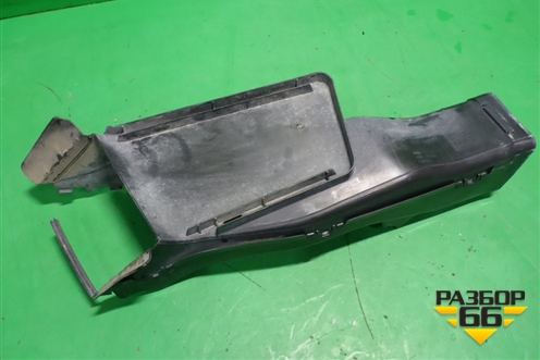 Воздухозаборник тормозного диска левый (51747222877) для BMW X5 E70 с 2007-2013г (Х5 Е70)