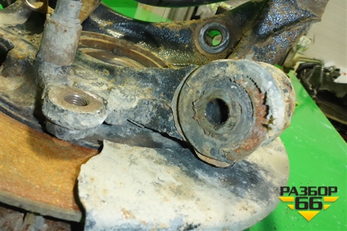 Кулак задний правый (4.8л M4801) (7L0605436B) для Porsche Cayenne с 2003-2010г (Каен)