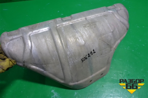 Экран тепловой (на пускной коллектор левый 4.8л M4801) (7L5253037) для Porsche Cayenne с 2003-2010г (Каен)