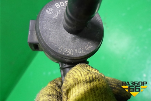 Клапан вентиляции топливного бака (0280142442) для Porsche Cayenne с 2003-2010г (Каен)