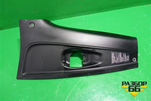 Накладка моторного отсека (правая 4.8л М4801) (7L5806584D) для Porsche Cayenne с 2003-2010г (Каен)