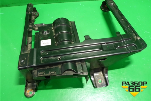 Кронштейн сиденья (переднего правого) (7L0881678G) для Porsche Cayenne с 2003-2010г (Каен)