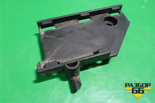 Кронштейн (расширительного бачка) (7L0121093) для Porsche Cayenne с 2003-2010г (Каен)