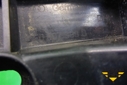 Кронштейн заднего бампера правый (под фонарь,седан) (4F5807898B) для Audi A6 (C6) с 2004-2011г (А6)