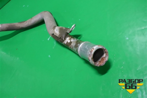 Трубка системы охлаждения (7L0819308A) для Porsche Cayenne с 2003-2010г (Каен)