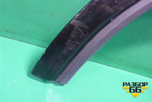 Накладка переднего крыла правого (после 2006г) (30698935) для Volvo XC90 с 2002-2015г (ХС90)