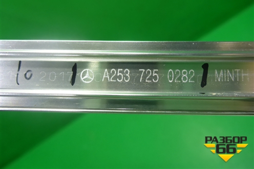 Накладка двери передней правой (на рамку) (A2537250282) для Mercedes Benz GLC-Klass X253  с 2015г (ГЛЦ)